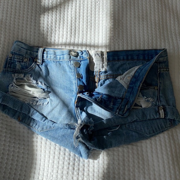 One teaspoon denim shorts - Picture 3 of 3